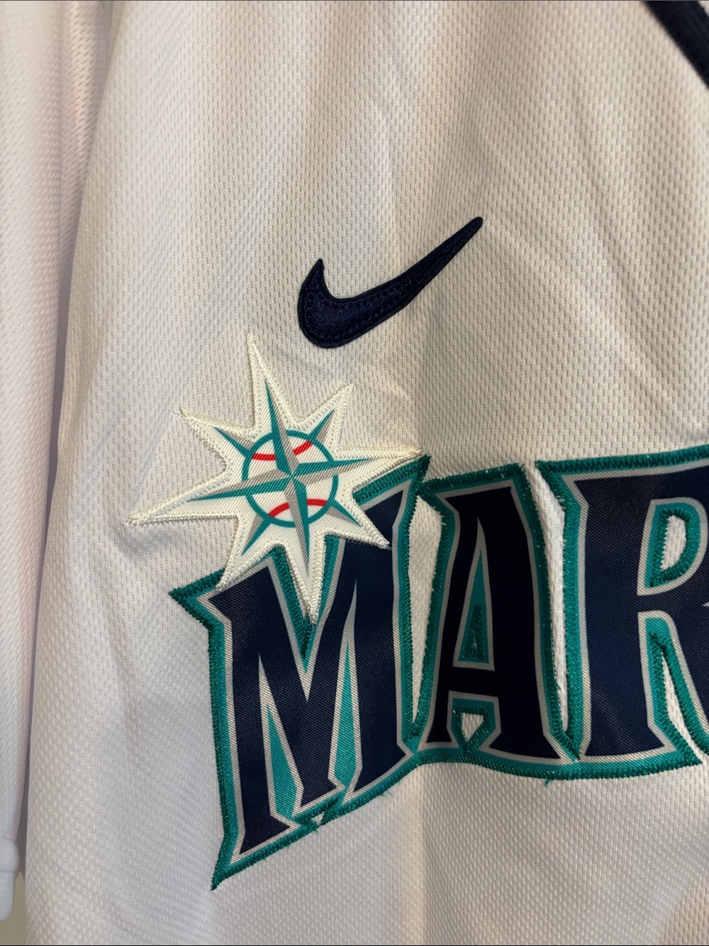 Seattle Mariners Griffey Jr. White Jersey - Picture 2 of 5